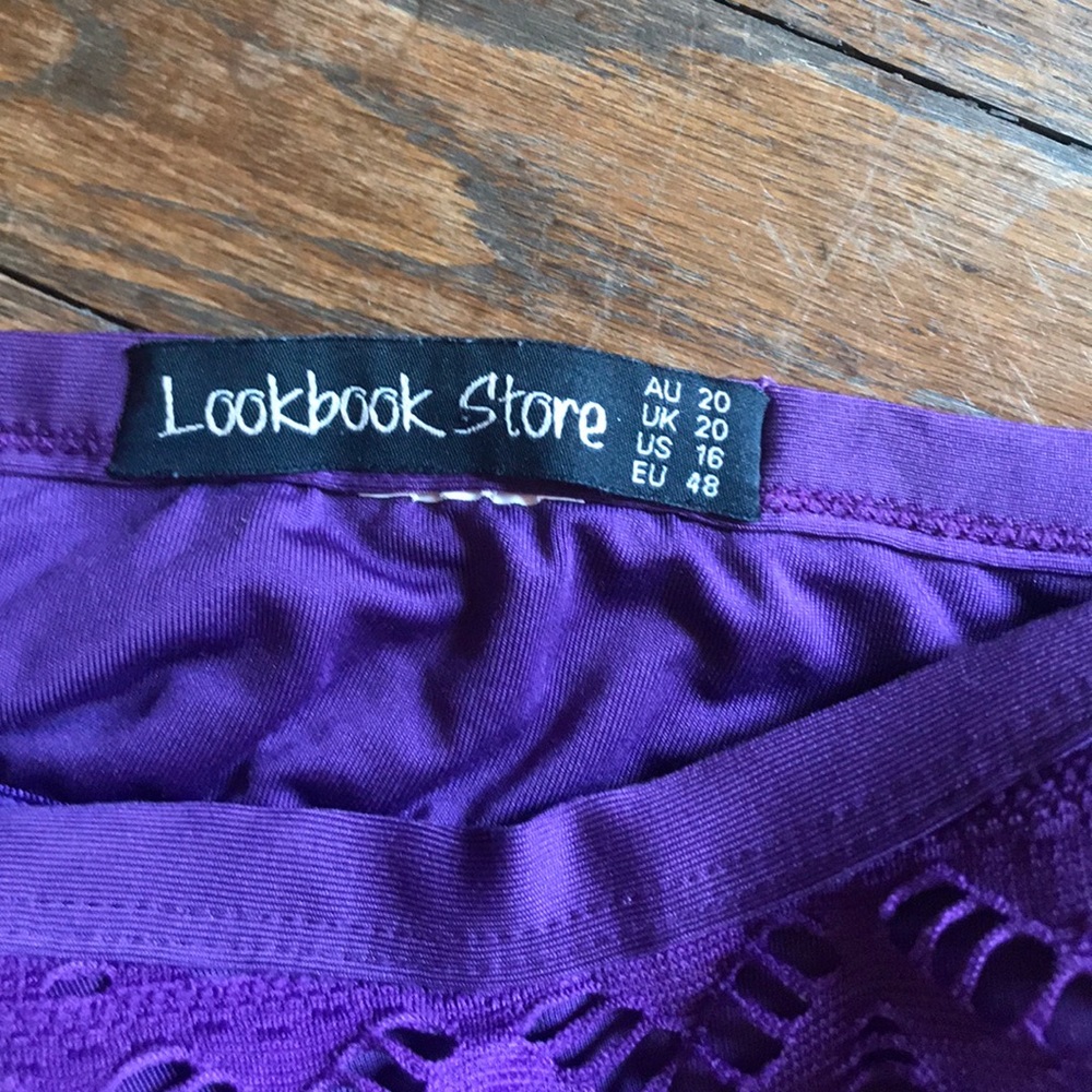 Bathing suit - Picture 2 of 3